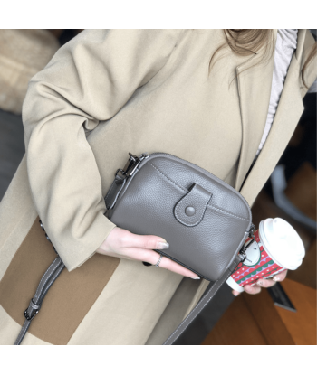 Sac Pochette Femme Cuir Gris est présent 